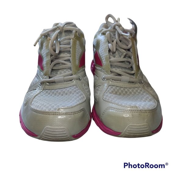 Reebok Women's VIBETECH Solvervibe Pink and Grey Trainers Size 9.5 - Picture 2 of 8